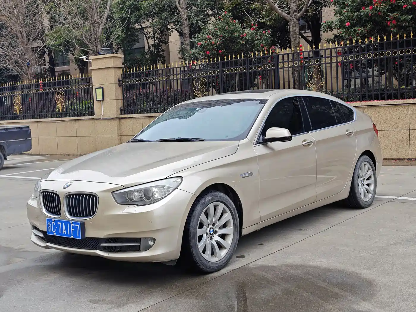 BMW 5 Series GT 2010 535i Leading Model