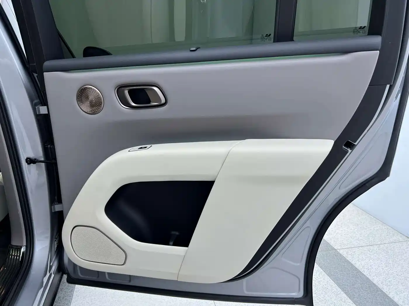 Li Auto Li i8 2025 2025 Standard Edition