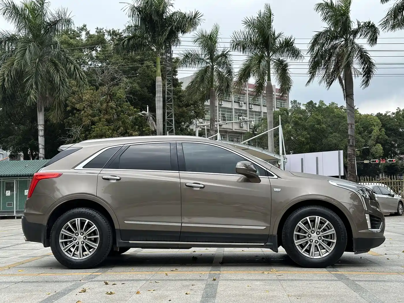 CADILLAC XT5