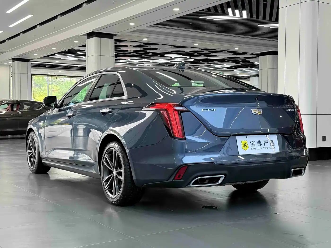 Cadillac CT4 2022 2021 28T Luxury Model