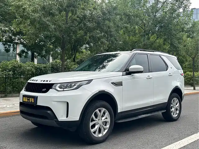 Land Rover Discovery 2019 3.0 SC V6 SE — фото 1