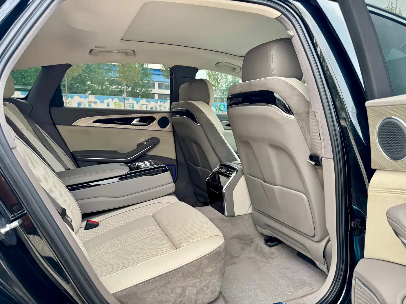 Hongqi H9 2020 3.0T Smart Connection Qi Chang Edition фото 19