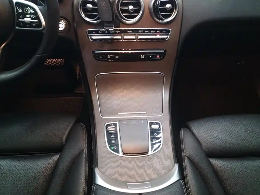 Mercedes-Benz GLC 2020 GLC 260 L 4MATIC Luxury фото 16