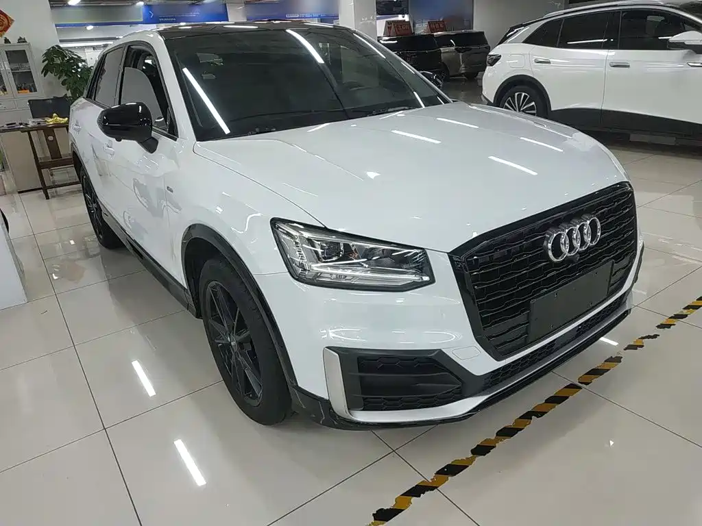 Audi Q2L 2019 2018 35 TFSI Launch Exclusive Edition China VI