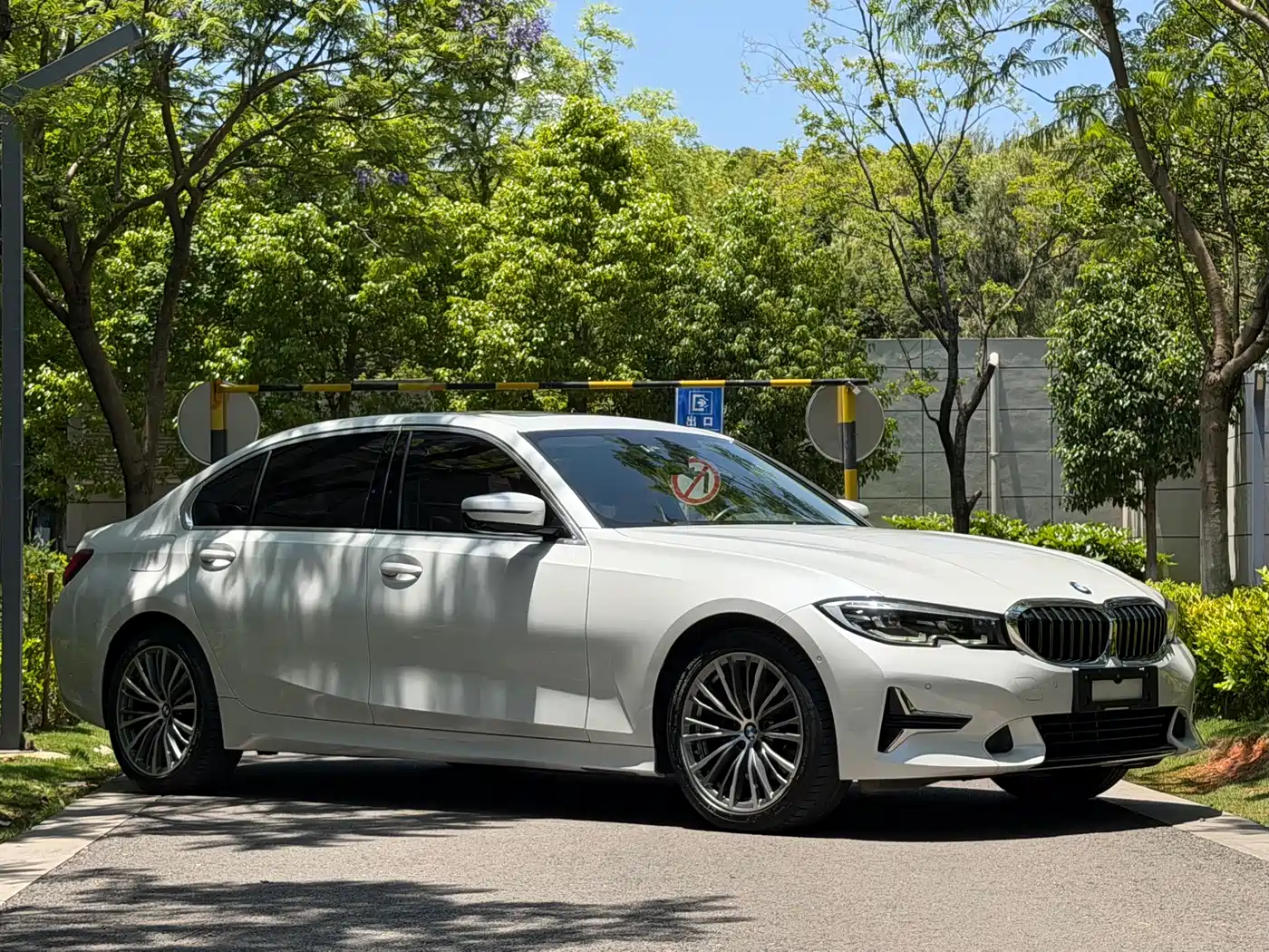 BMW 3 Series 2020 325Li Launch Edition фото 4