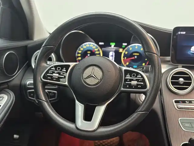 Фото 15 - Mercedes-Benz C-Class