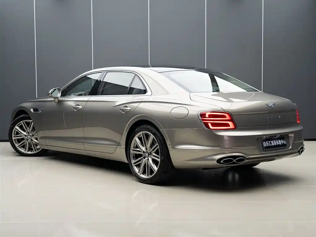 BENTLEY FLYING SPUR PLUG IN HYBRID