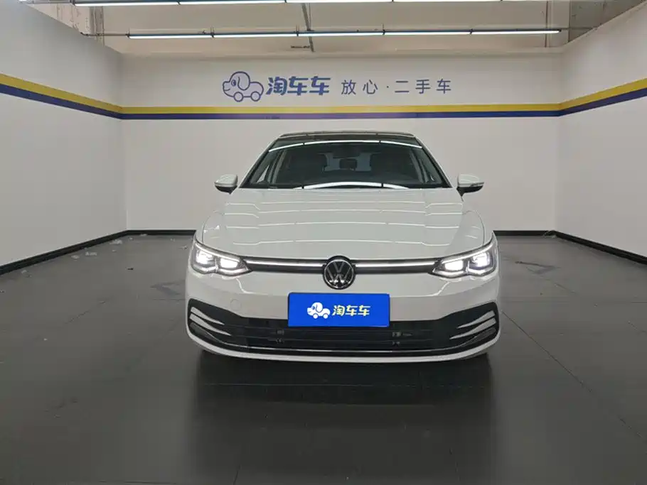 Volkswagen Golf 2023 Facelift 280TSI DSG Pro фото 2