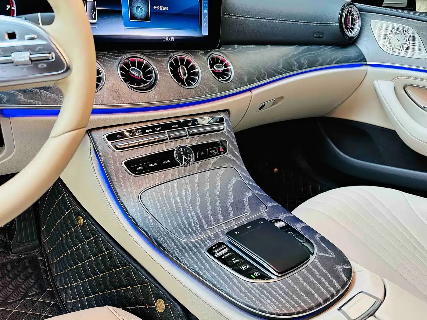 MERCEDES-BENZ CLS