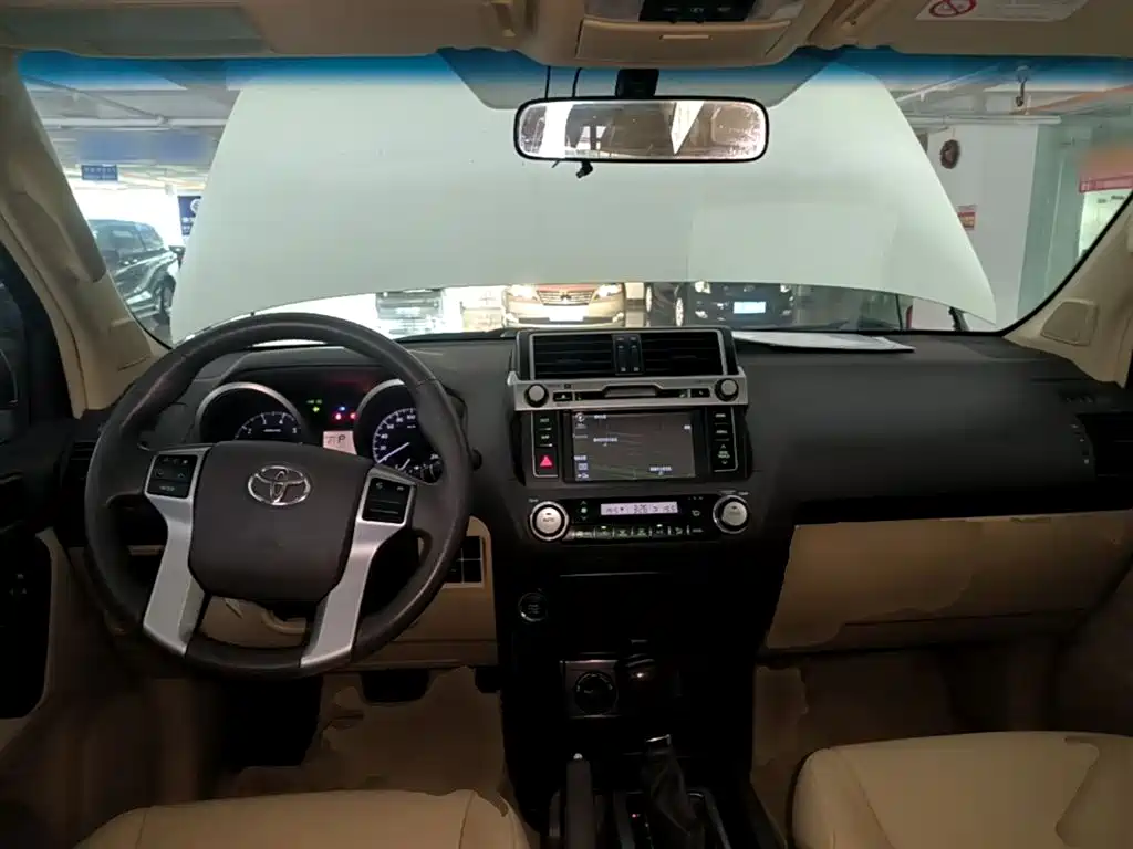 Toyota Prado 2015 2.7L Automatic Luxury фото 10