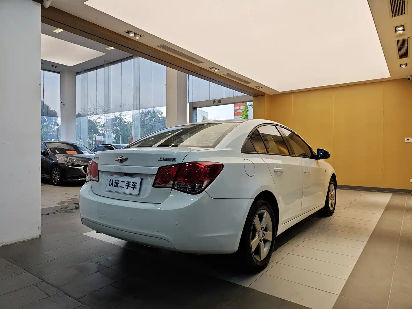 Chevrolet Cruze 2013 Model 1.8L SE AT фото 28