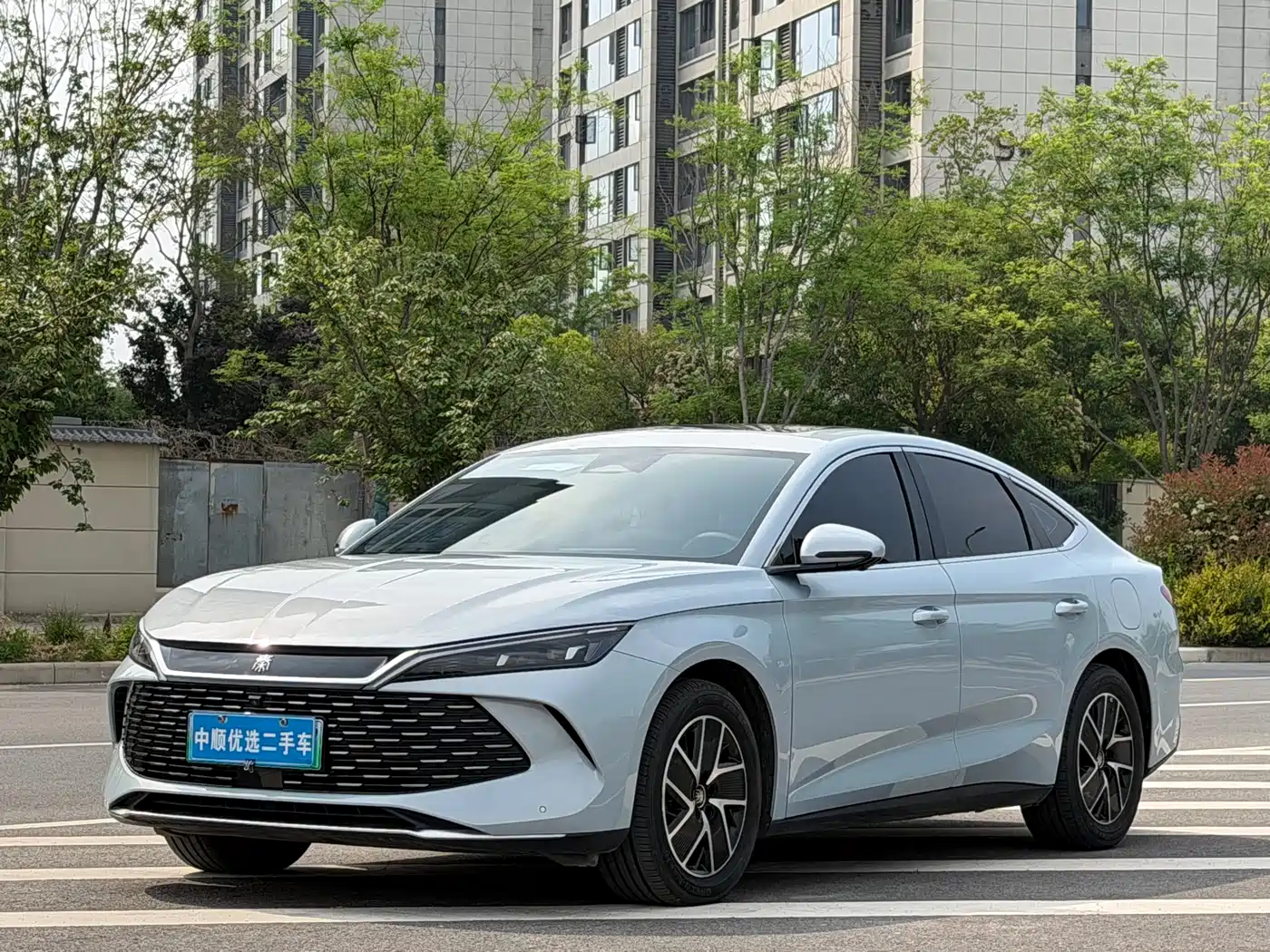 BYD Qin L 2024 DM-i 120KM Superior Edition