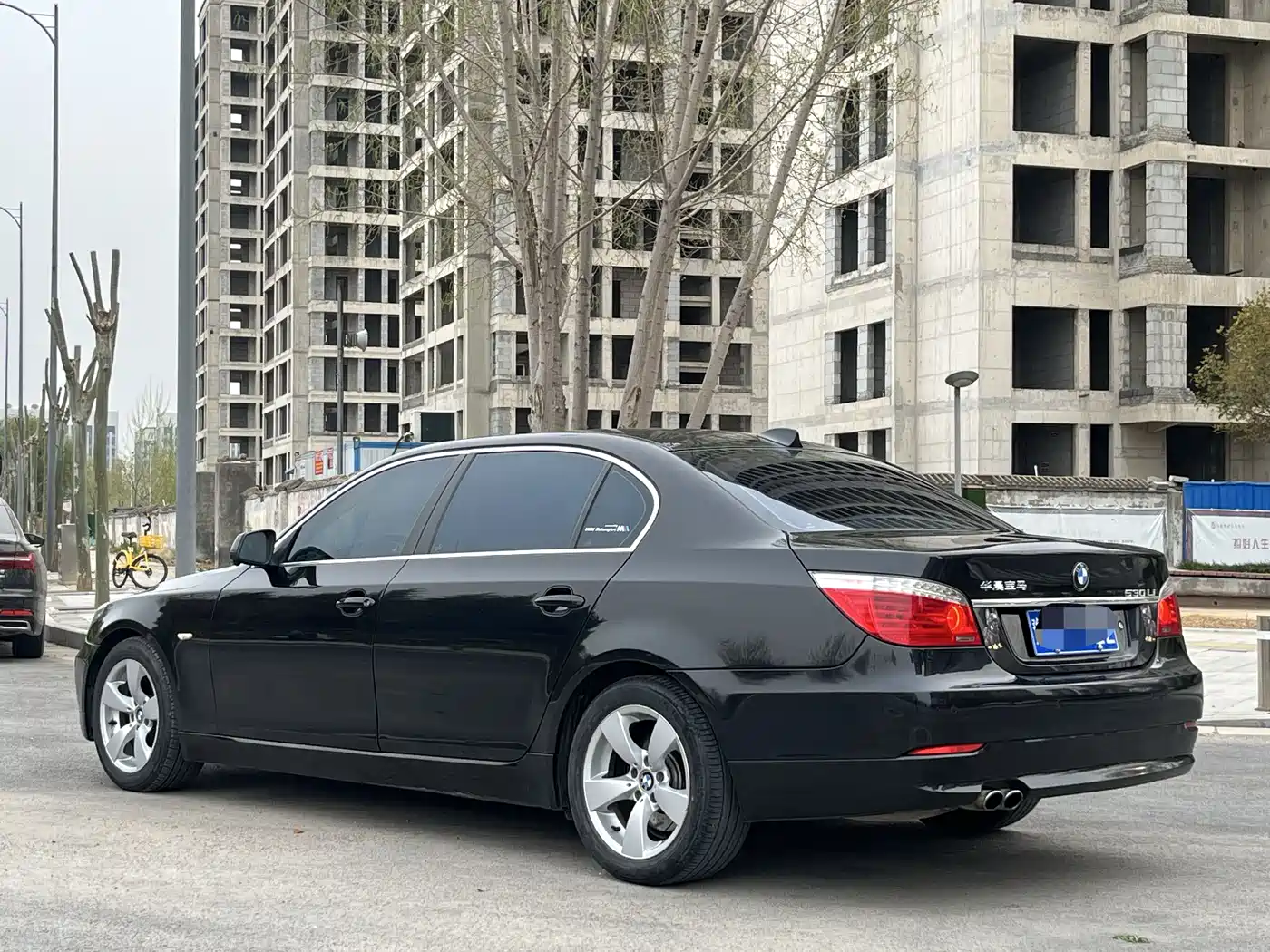 BMW 5 Series 2009 Model 525Li Luxury фото 4