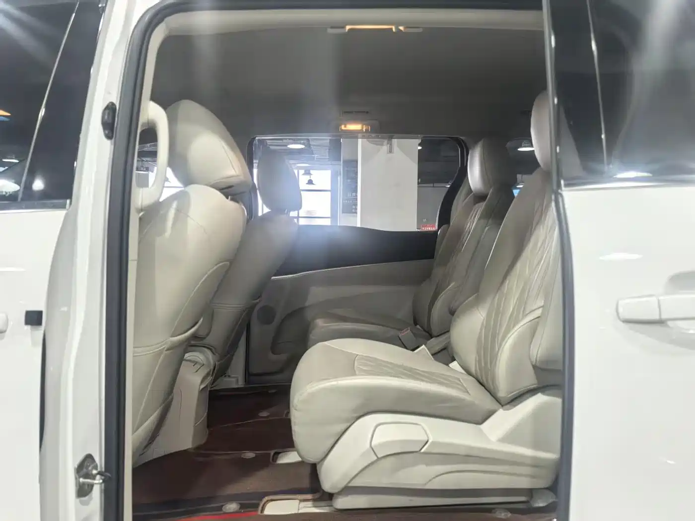 Buick GL8 2022 Land Business Class 652T Comfort фото 6