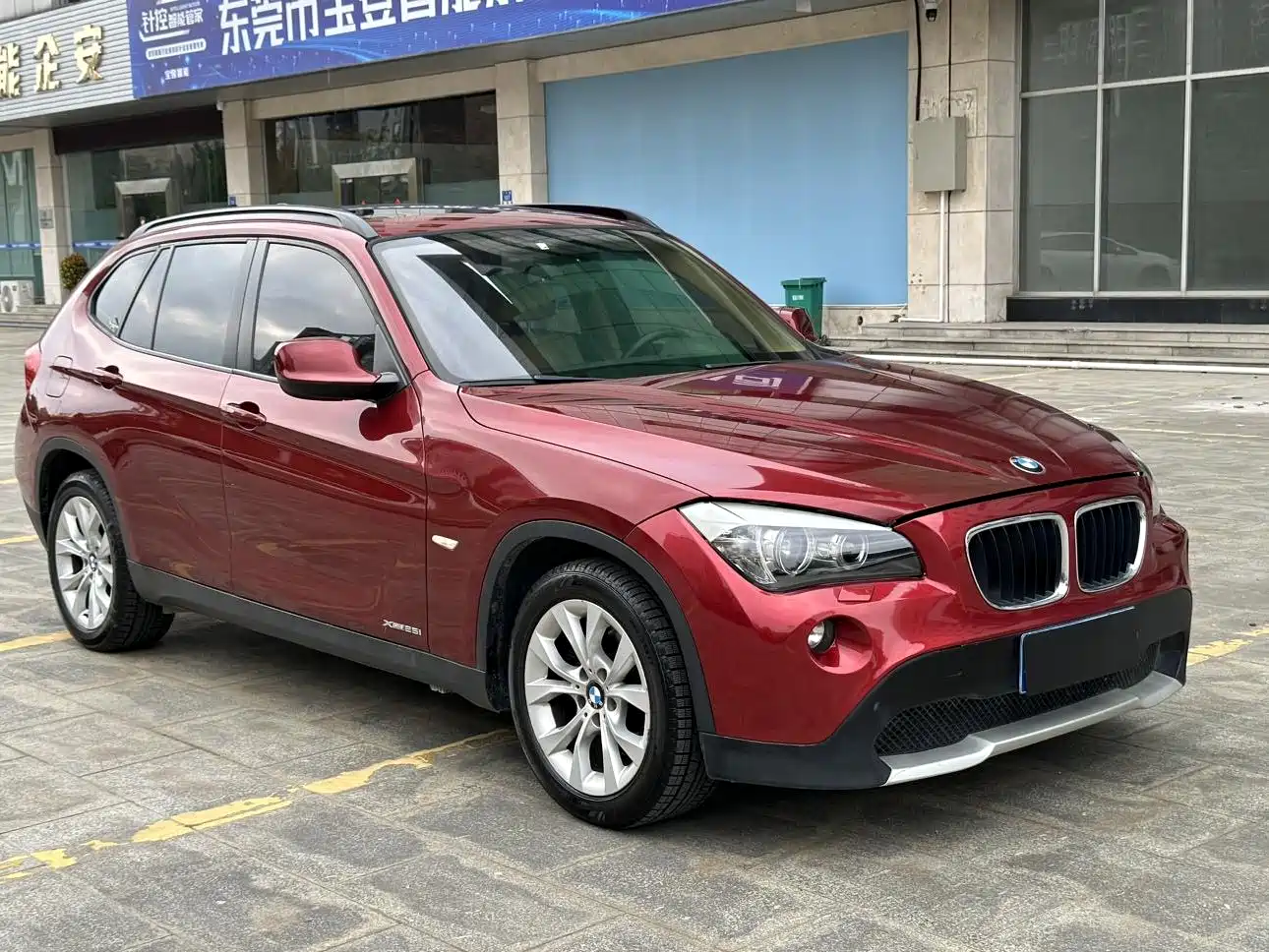BMW X1 (Import) 2011 2010 xDrive25i
