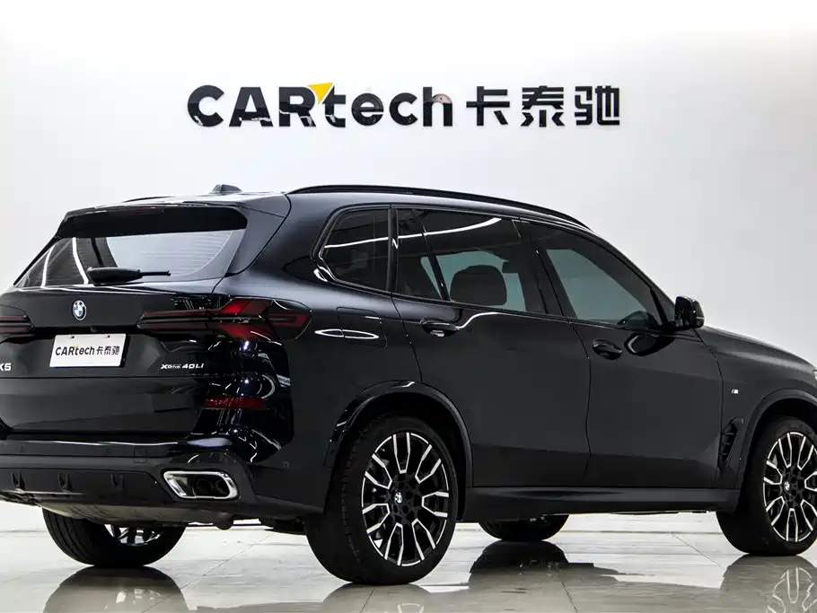 BMW X5 2023 xDrive 40Li M Sport Black Night Package фото 5