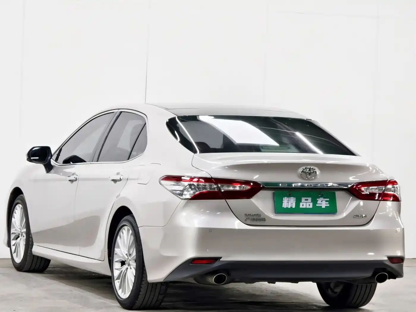 Toyota Camry 2018 2.5G Luxury Edition фото 6