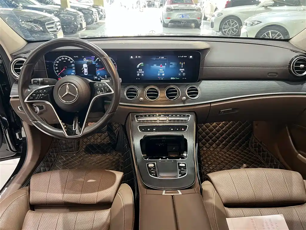 MERCEDES-BENZ E CLASS