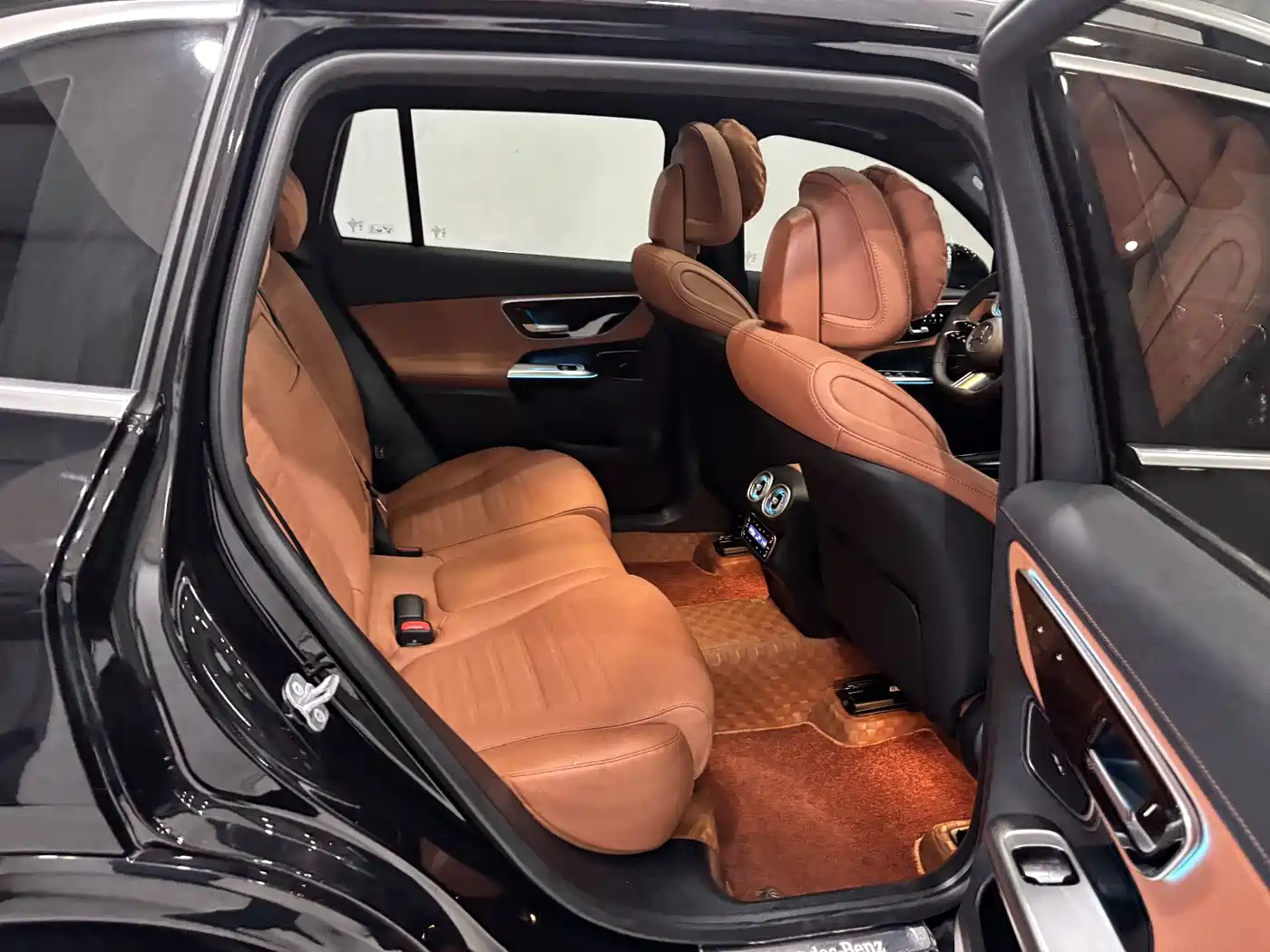 Mercedes-Benz GLC 2025 Facelift GLC 300 L 4MATIC Dynamic 5-seater фото 23