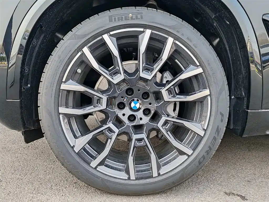 BMW X5 2025 Model xDrive 40Li Exclusive M Sport Blackout Package фото 8