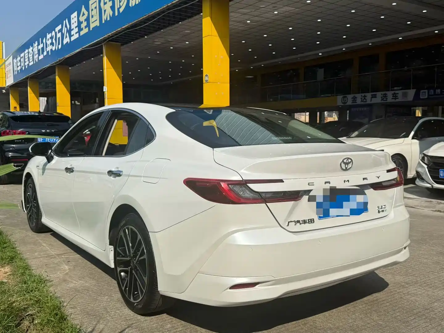 صورة 9 - Toyota Camry