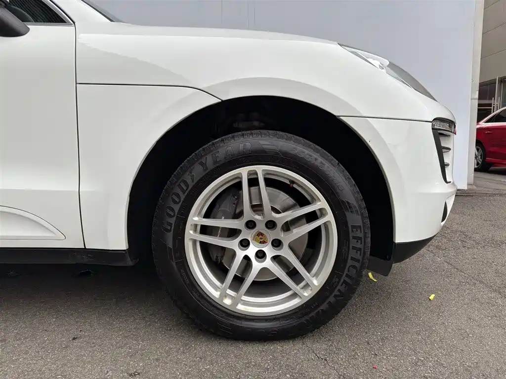 Porsche Macan 2014 Macan 2.0T фото 14