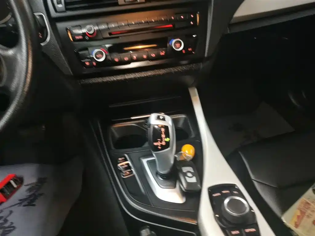 BMW 1 Series (Import) 2013 Facelift 118i Leading Model фото 14