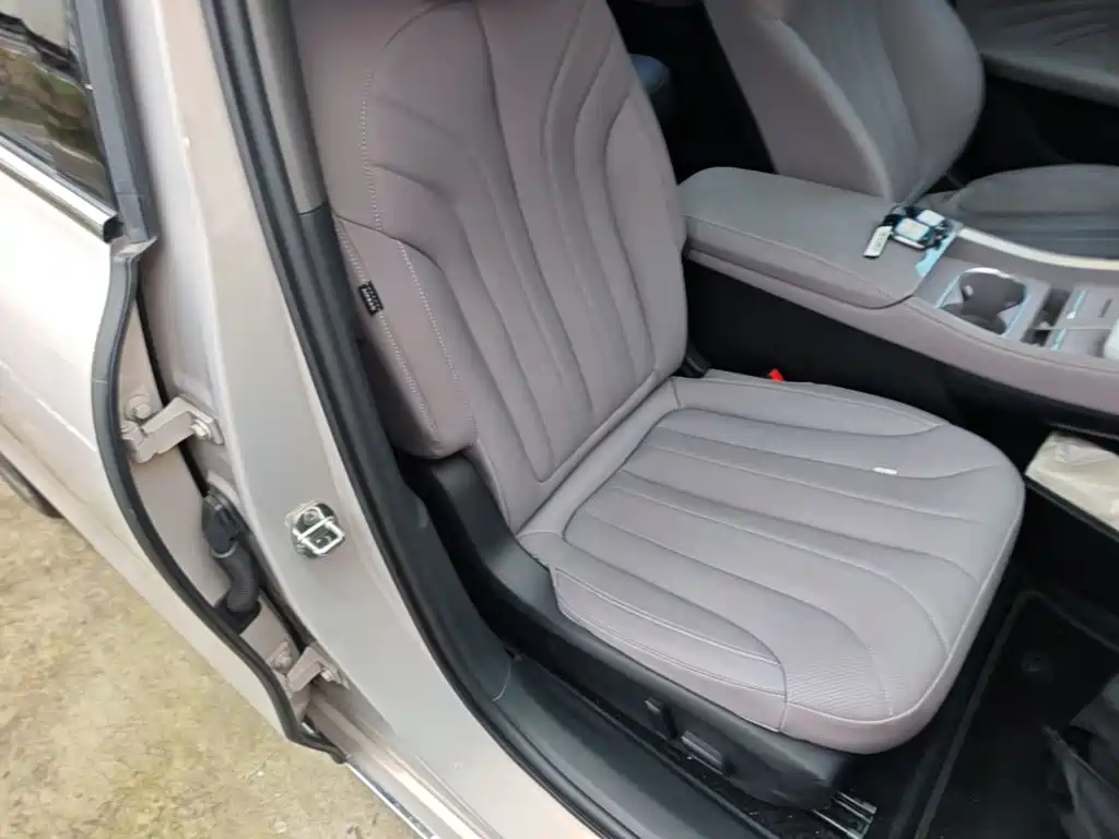 Фото 25 - Roewe M7 DMH