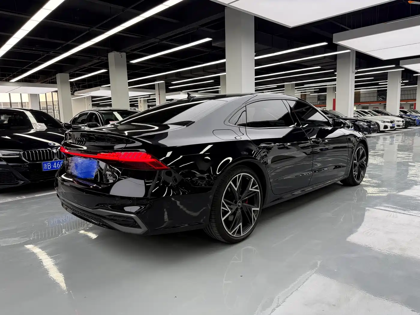 Audi A7L 2025 2025 Model Year 45 TFSI quattro Black Knight Edition