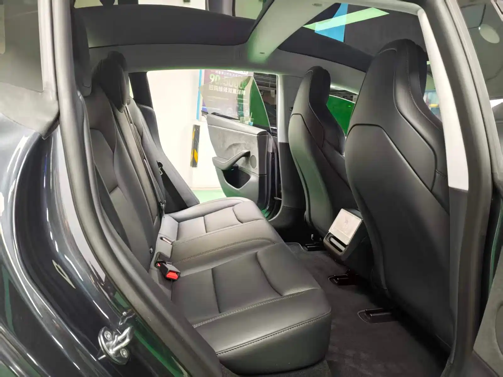 Фото 9 - Tesla Model 3