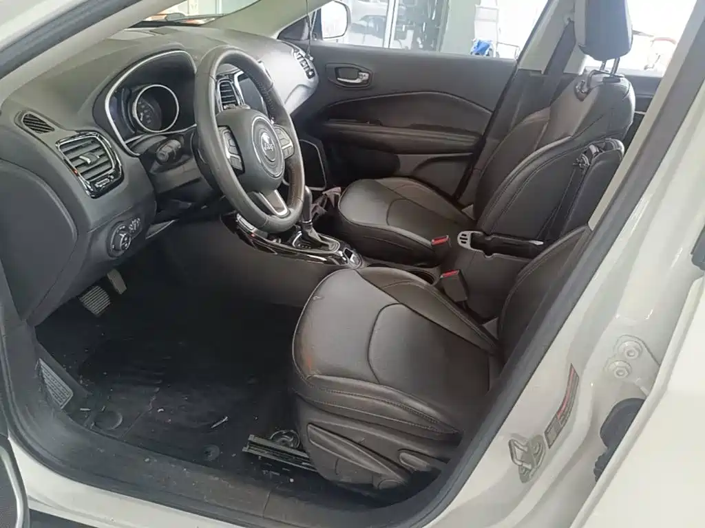 Jeep Compass 2020 2019 220T Automatic Family Edition