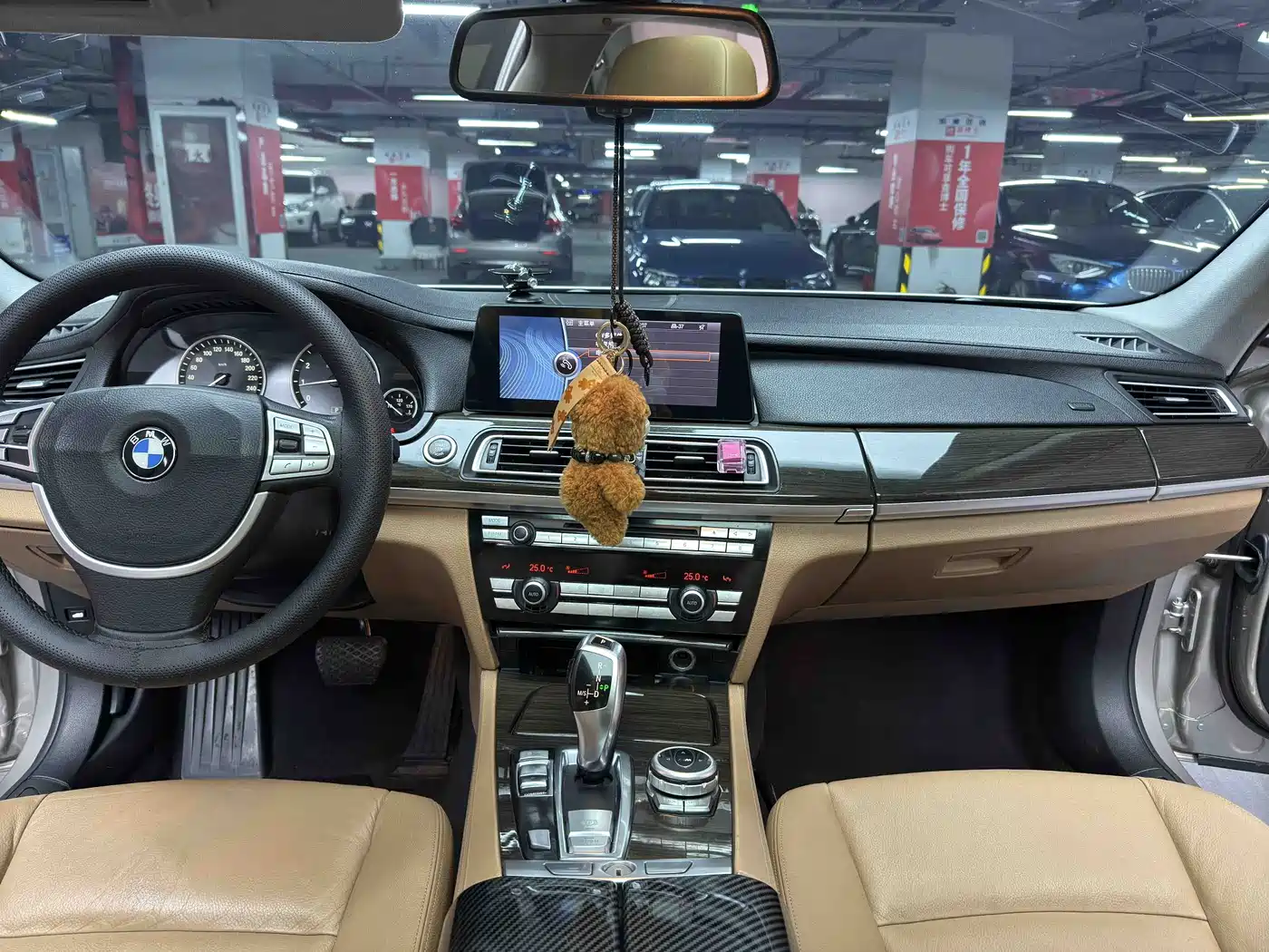 BMW 7 Series 2009 Model 740Li Leading Edition фото 13