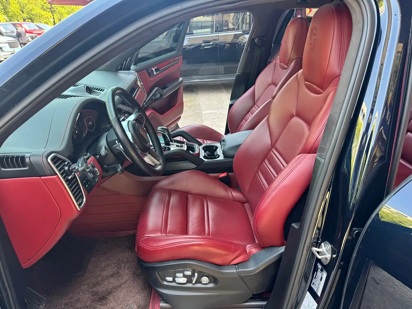 Porsche Cayenne 2022 Cayenne 3.0T Platinum Edition фото 9