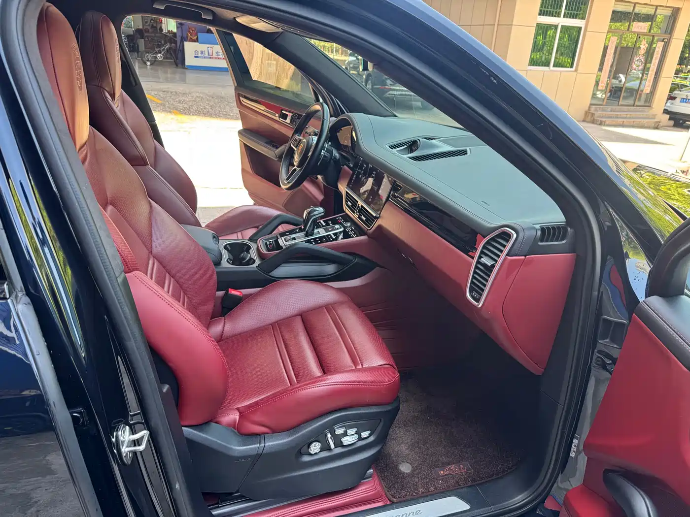 Porsche Cayenne 2022 Cayenne 3.0T Platinum Edition фото 22