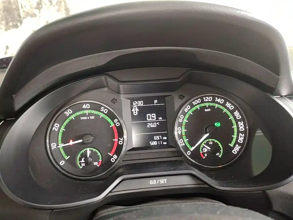 Škoda Octavia 2019 TSI230 DSG Zhixing Comfort Edition China VI фото 12
