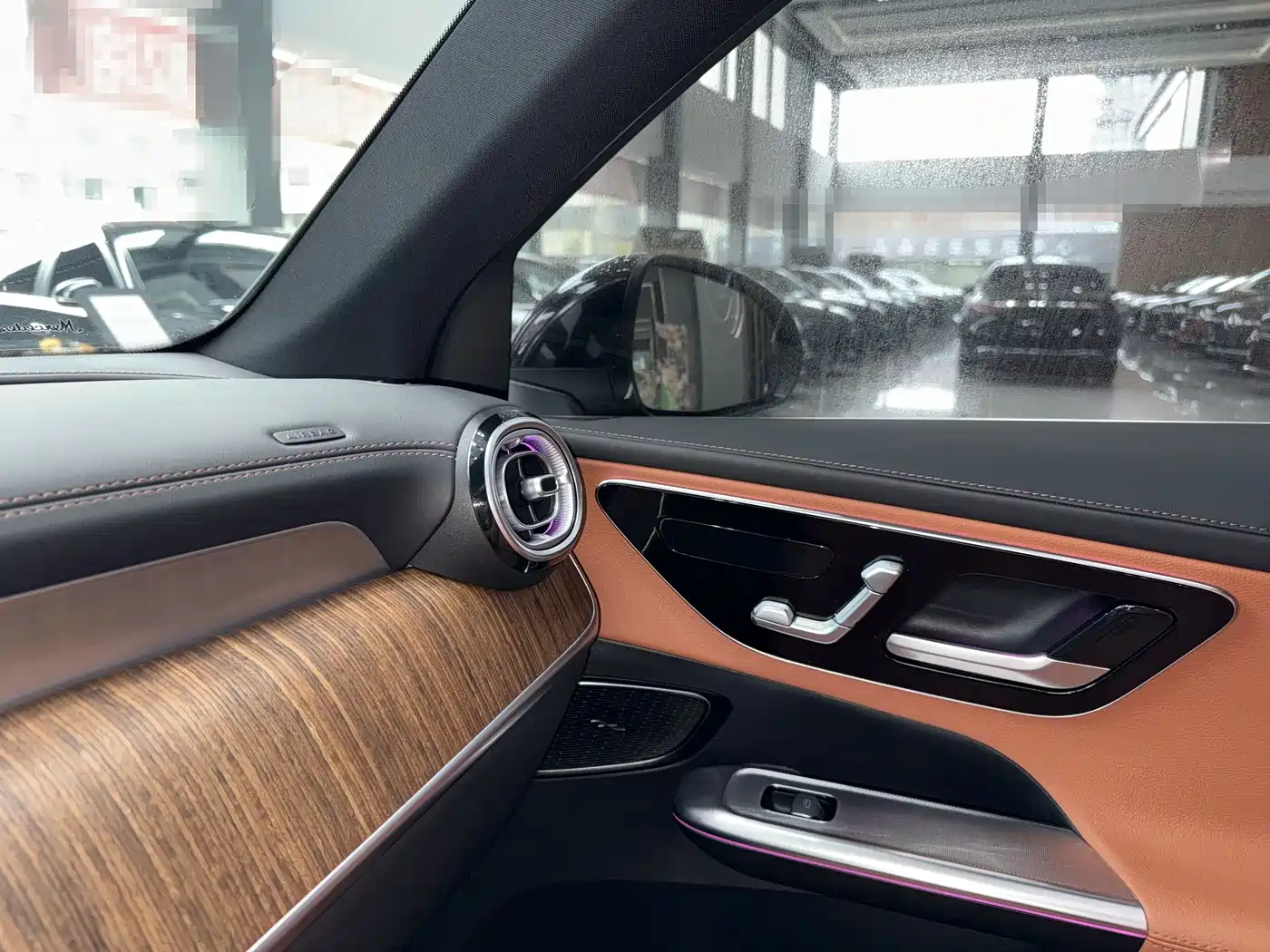 MERCEDES-BENZ GLC