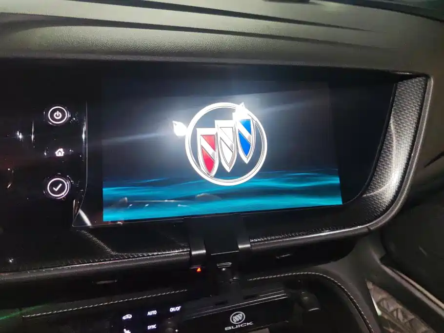 Фото 13 - Buick Envision Plus