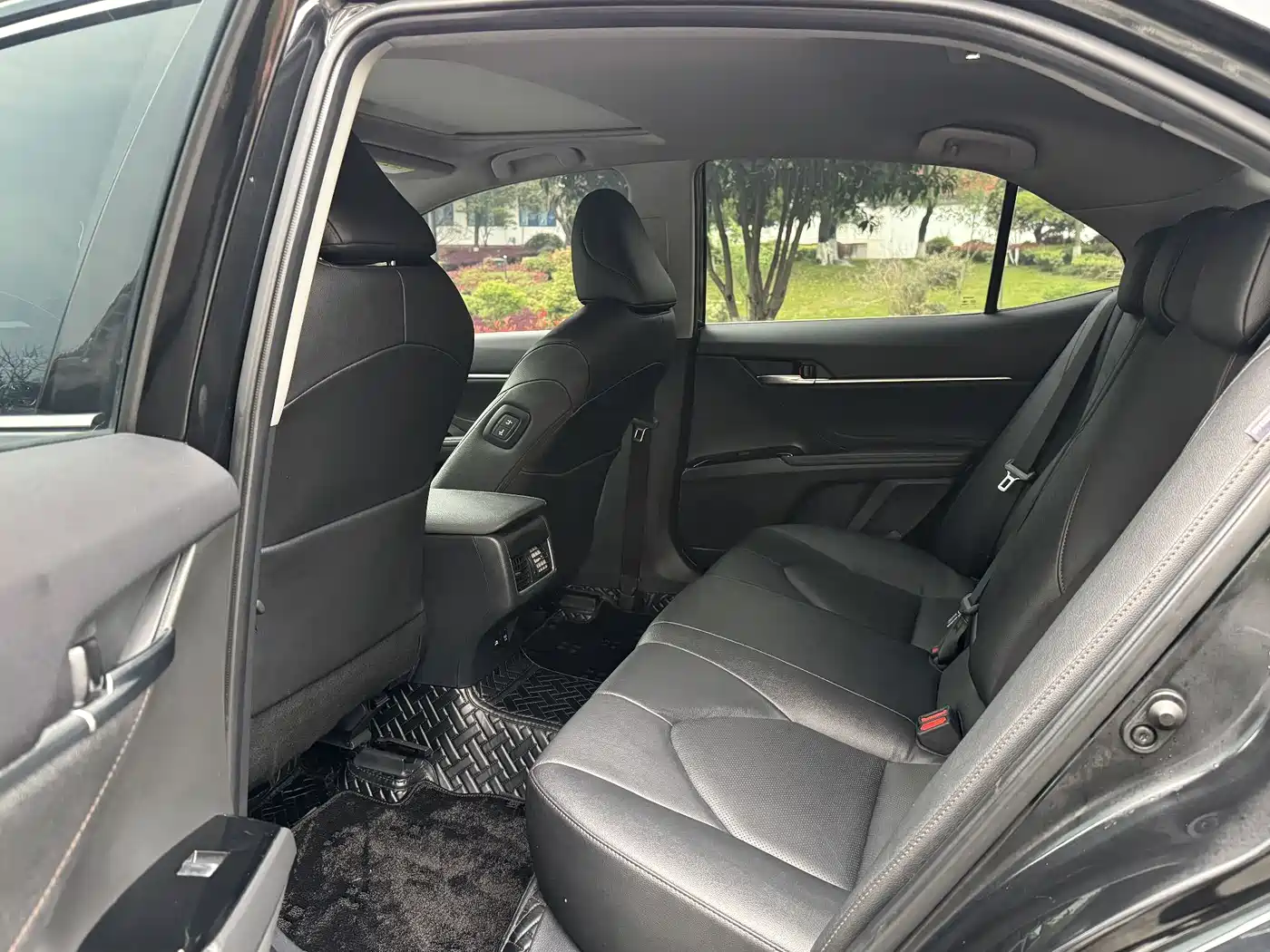 Toyota Camry 2021 2.0G Luxury Edition фото 7