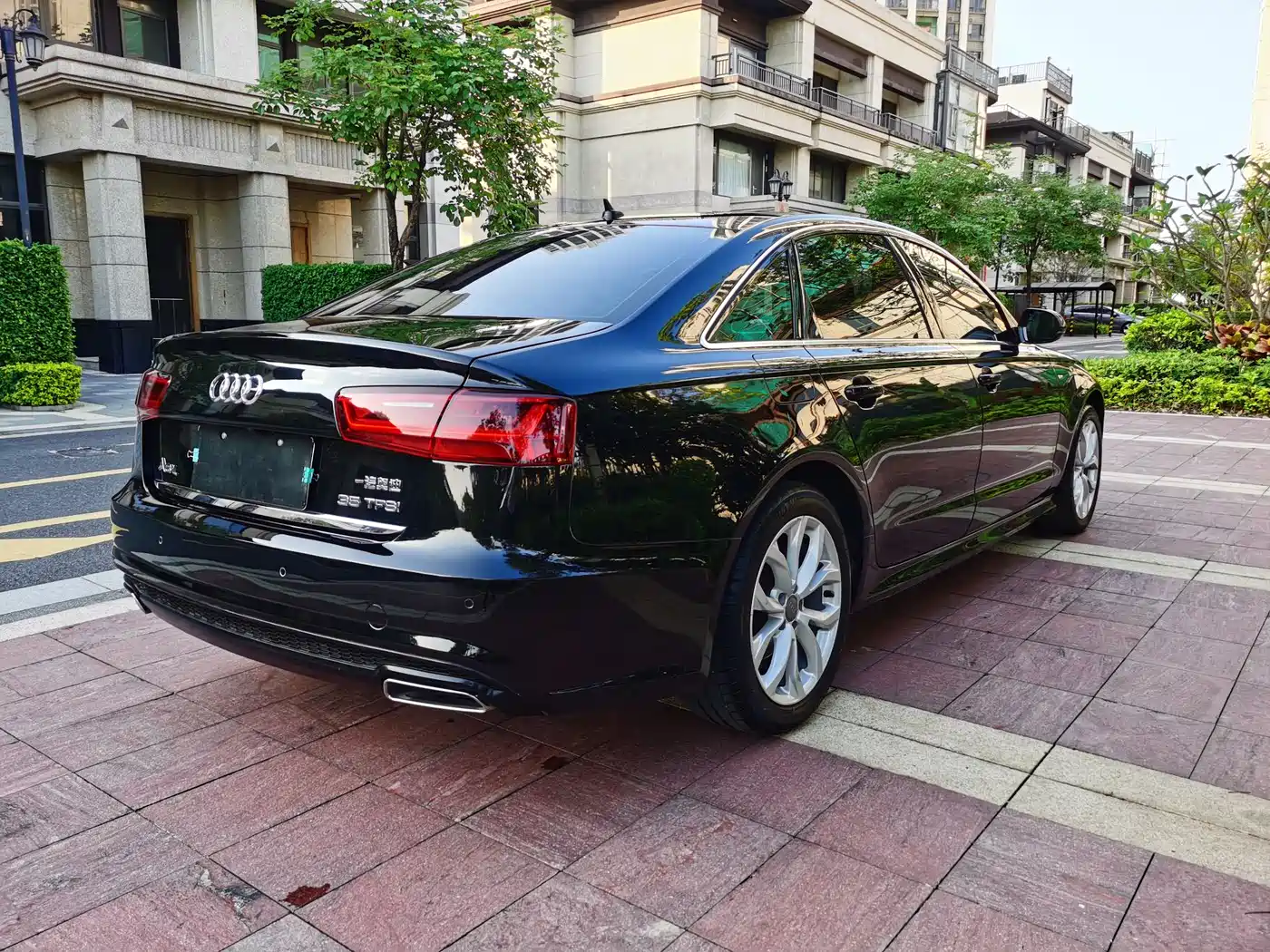 Audi A6L 2018 30th Anniversary 35 TFSI Fashion фото 6