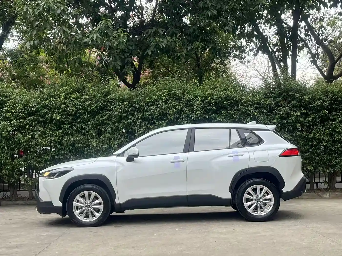 Toyota Corolla Cross 2023 2.0L Pioneer Edition фото 2