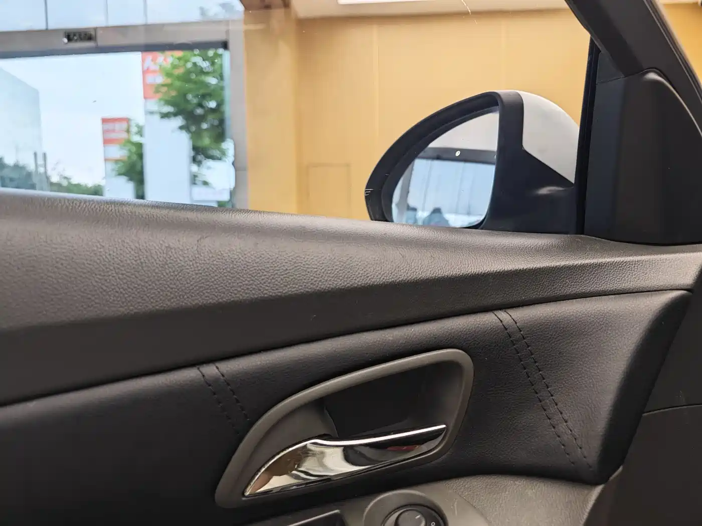 Chevrolet Cruze 2013 Model 1.8L SE AT фото 8