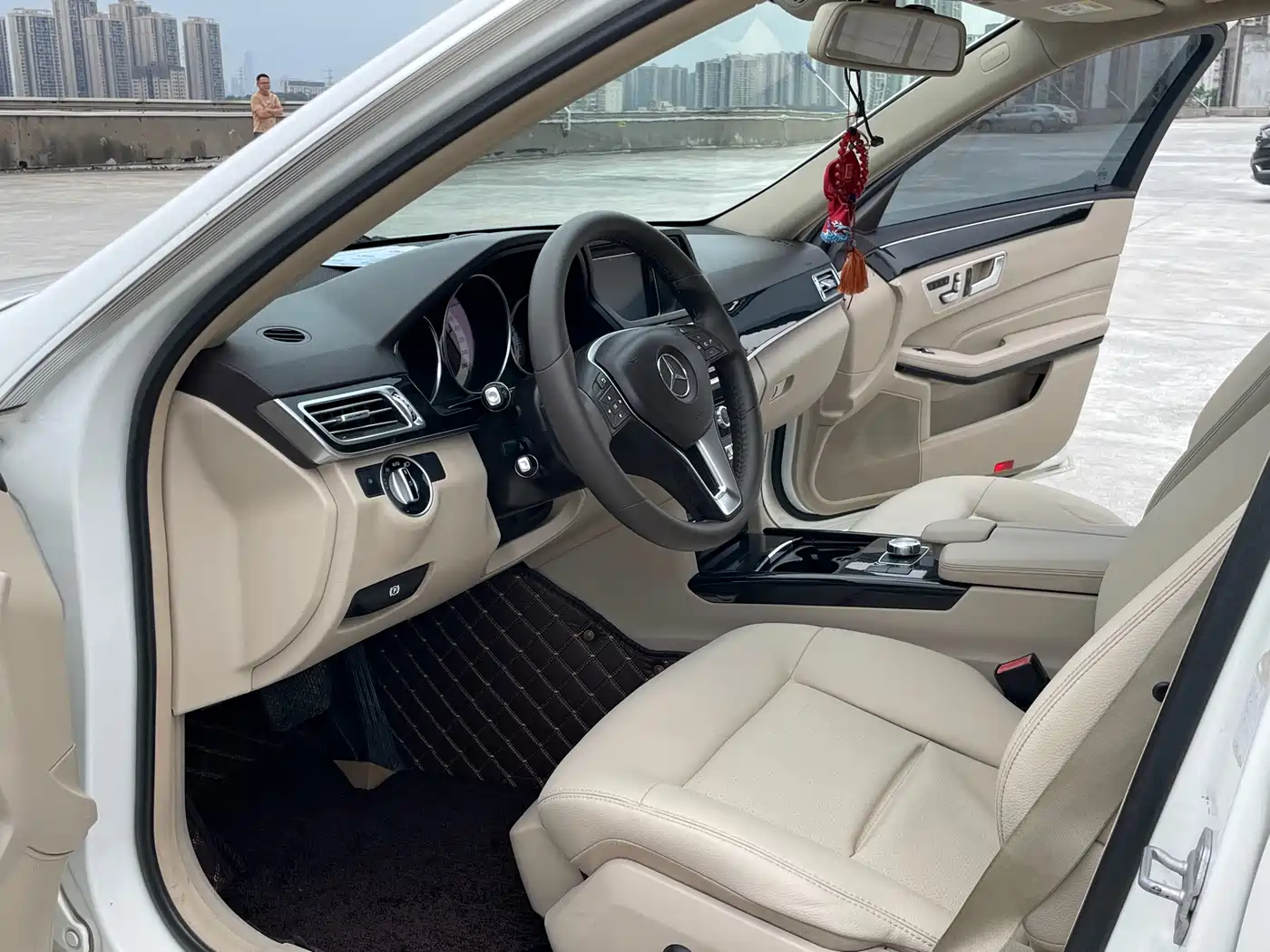 Mercedes-Benz E-Class 2014 Facelift E 260 L Sport фото 8