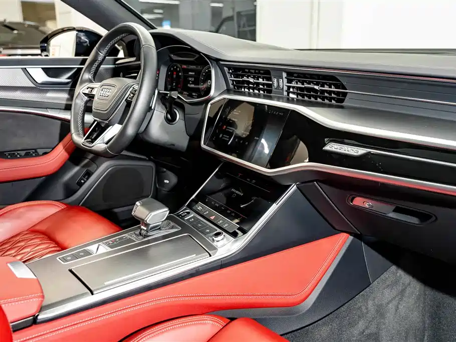 Audi A7L 2024 45 TFSI quattro Black Warrior Edition фото 19