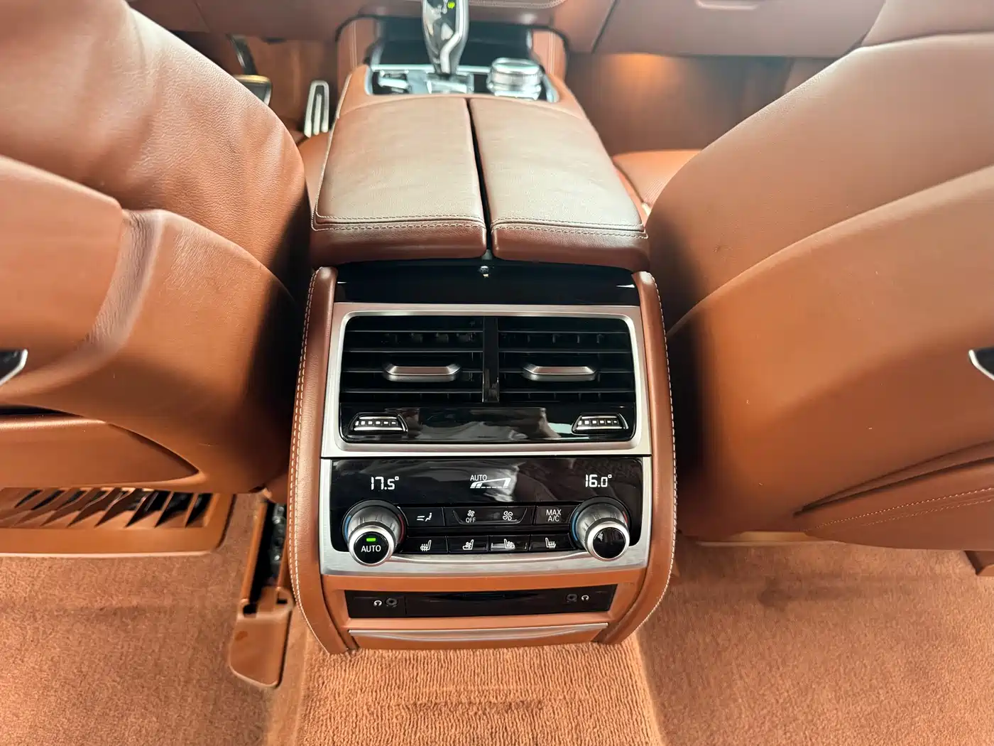 BMW 7 Series 2018 740Li xDrive Premium Type M Sport Package фото 10