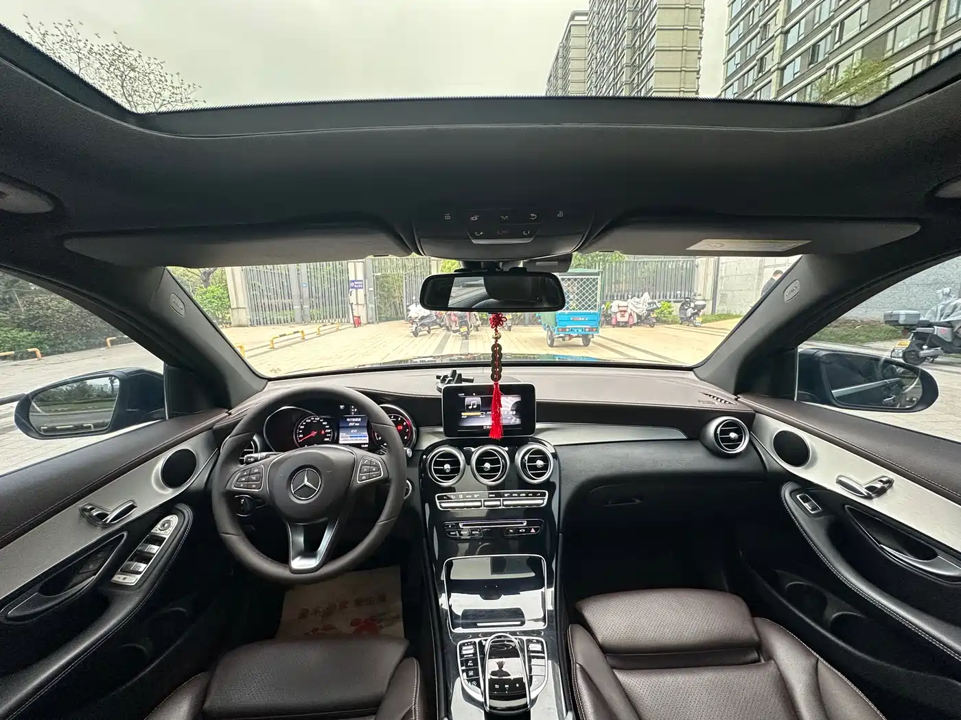 Mercedes-Benz GLC 2017 GLC 200 4MATIC фото 11