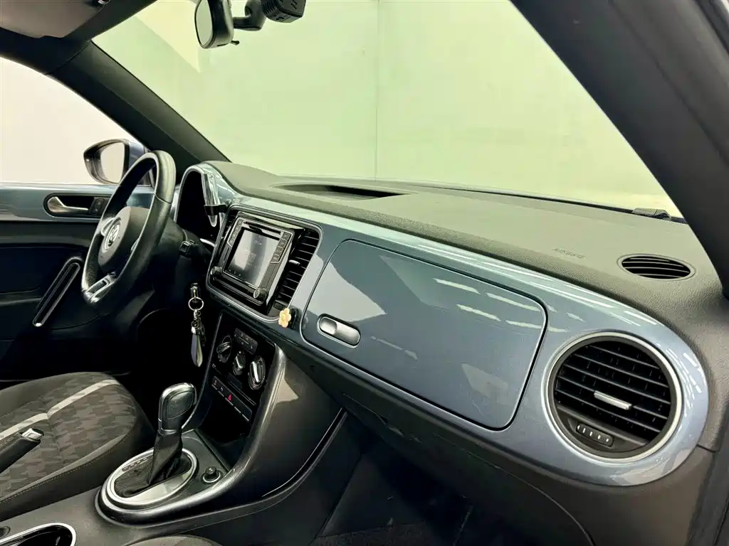 Volkswagen Beetle 2019 180TSI Classic Edition фото 13