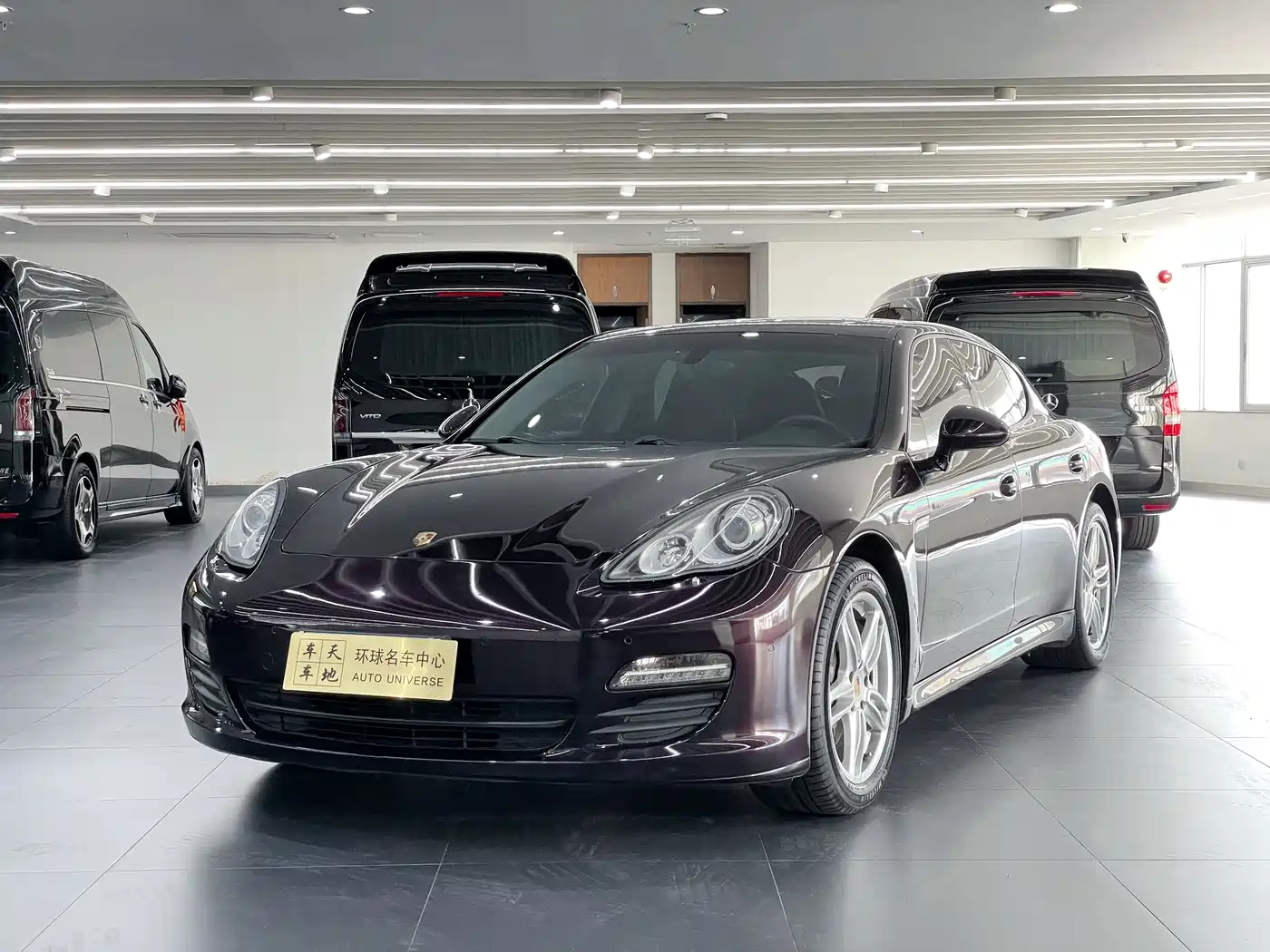 Porsche Panamera 2013 Panamera Platinum Edition 3.6L