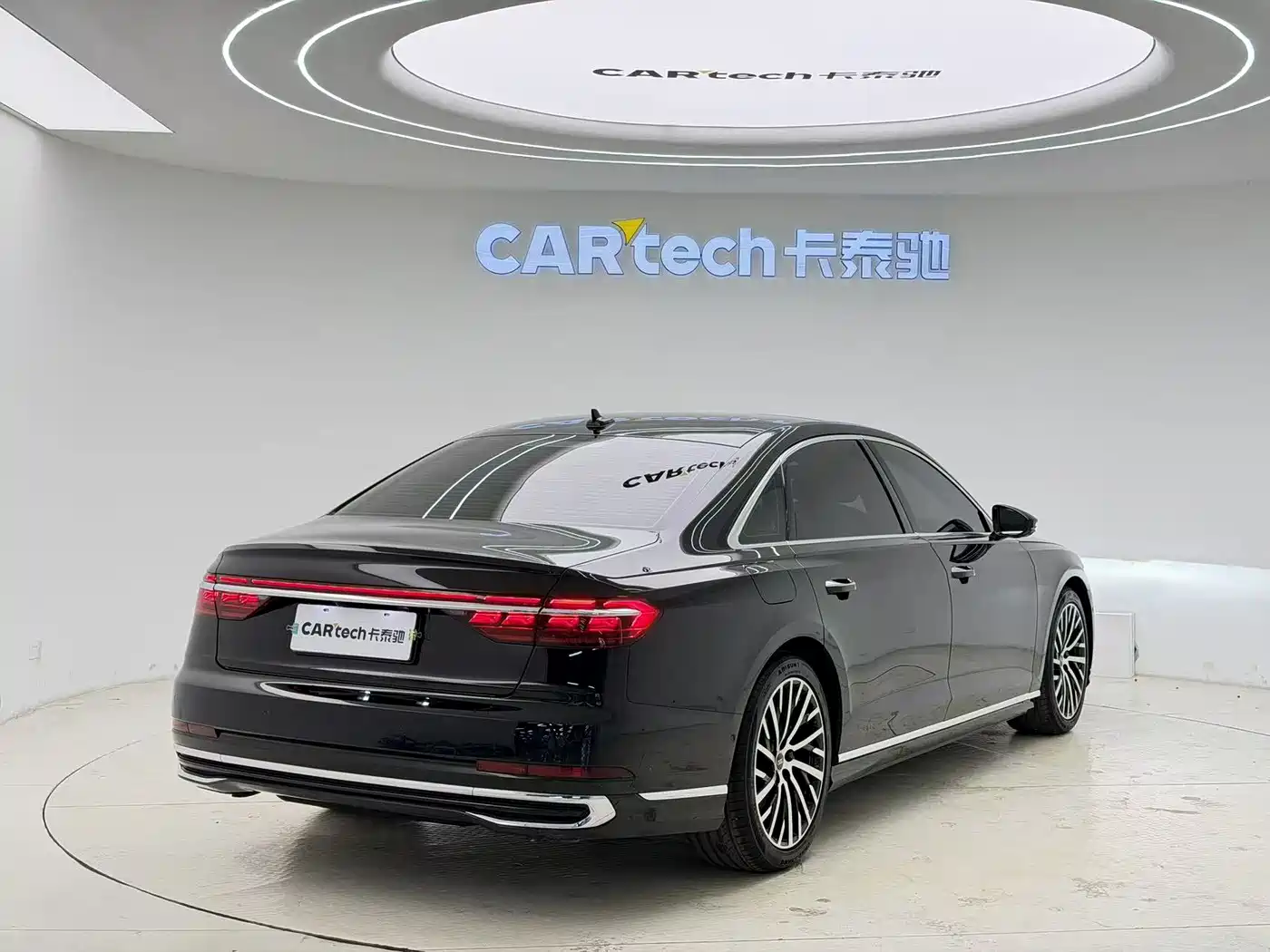 Audi A8 2023 A8L 50 TFSI quattro Exclusive фото 7