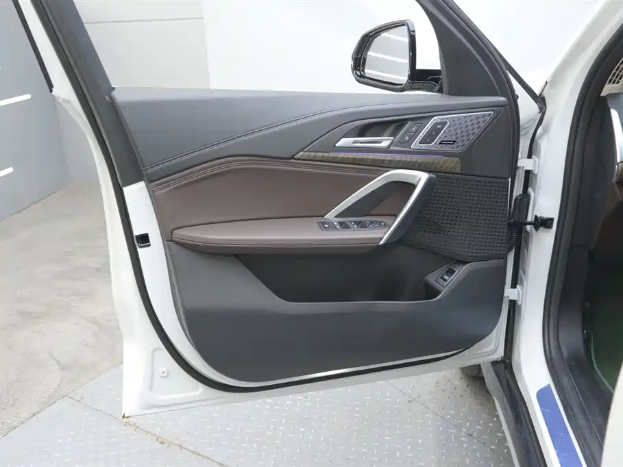 BMW X1 2024 xDrive25Li M Sport Package фото 11
