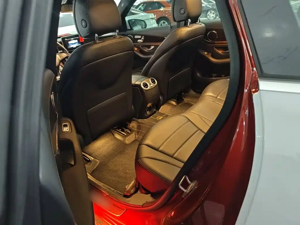 Фото 17 - Mercedes-Benz GLC
